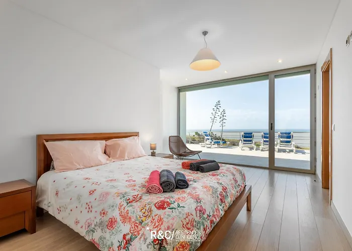 Casa Areias - Surf, Golf And A Wonderful Sea View *